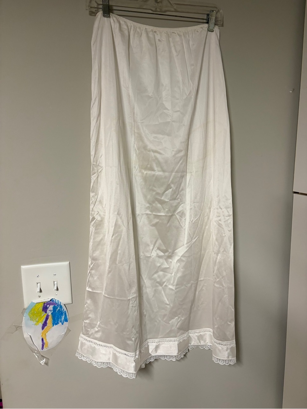 VTG Sears “the doesn’t slip” White Full-Length Lined Skirt Slip Ladies Large